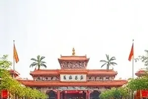一秒之后封面，秒针特写与被按下暂停的旧式计时器